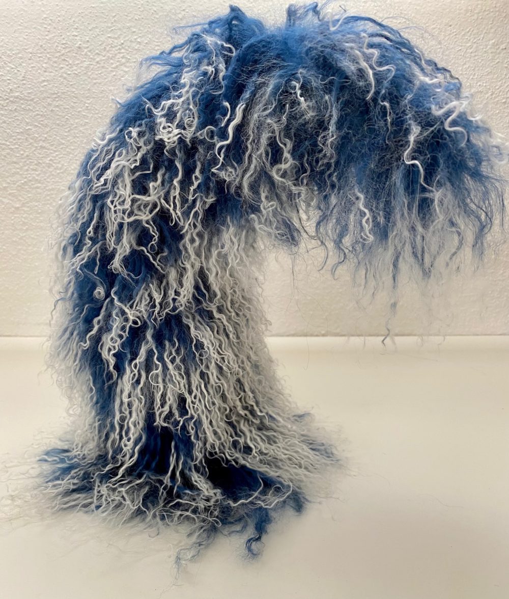 Bueche, Begossener Pudel, 2021, Metall, Fell, 32x32x25cm